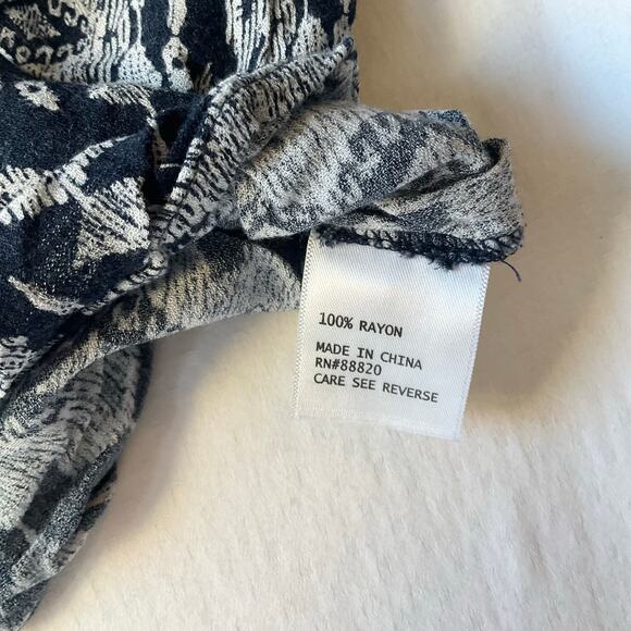 Kenar Women Sleeveless Rayon Summer Blouse size L, Black & Gray - Picture 6 of 7